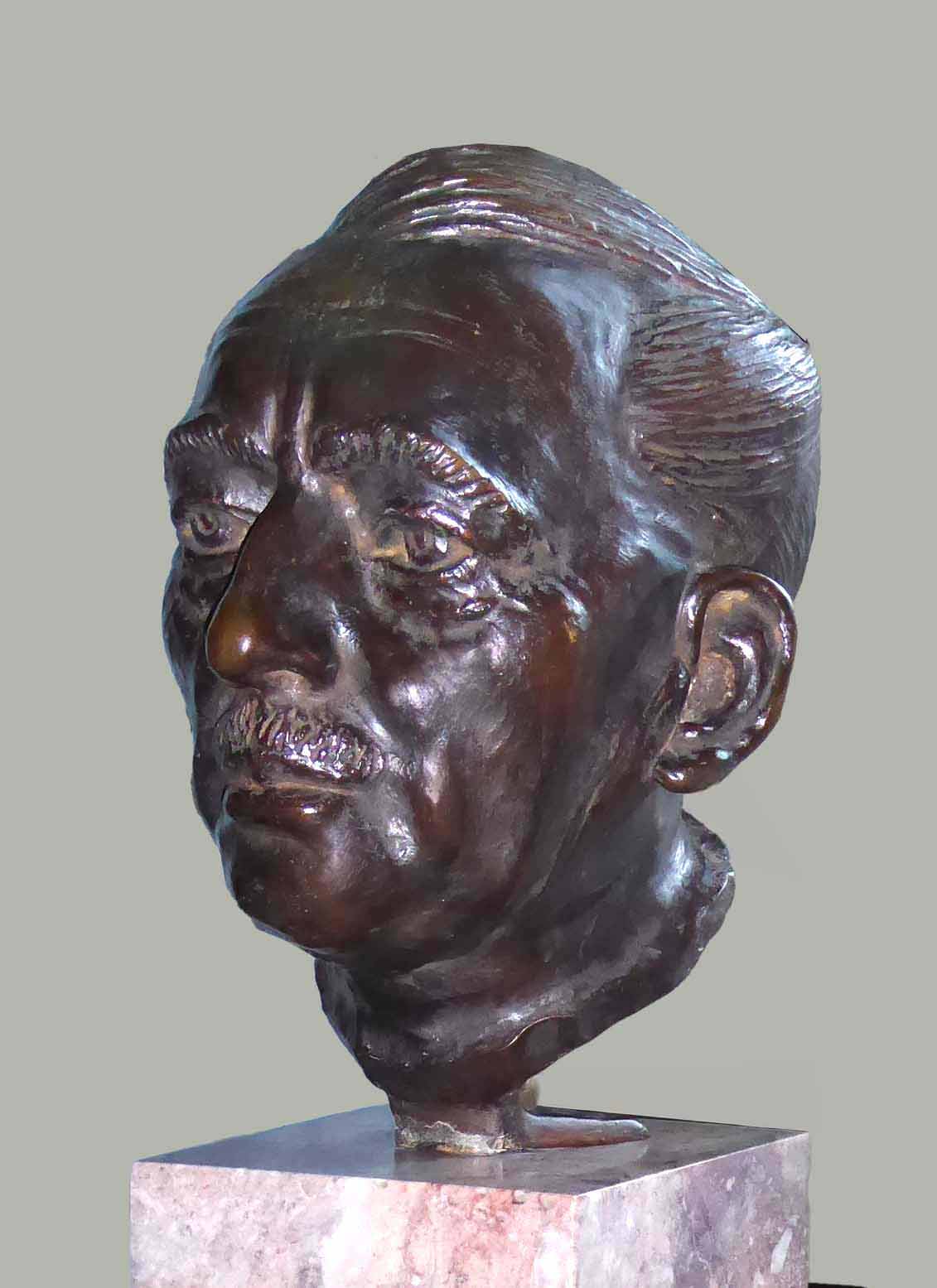 Büste des Bildhauers Carl Wilhelm Bierbrauer im Hessischen Landtag, 1962